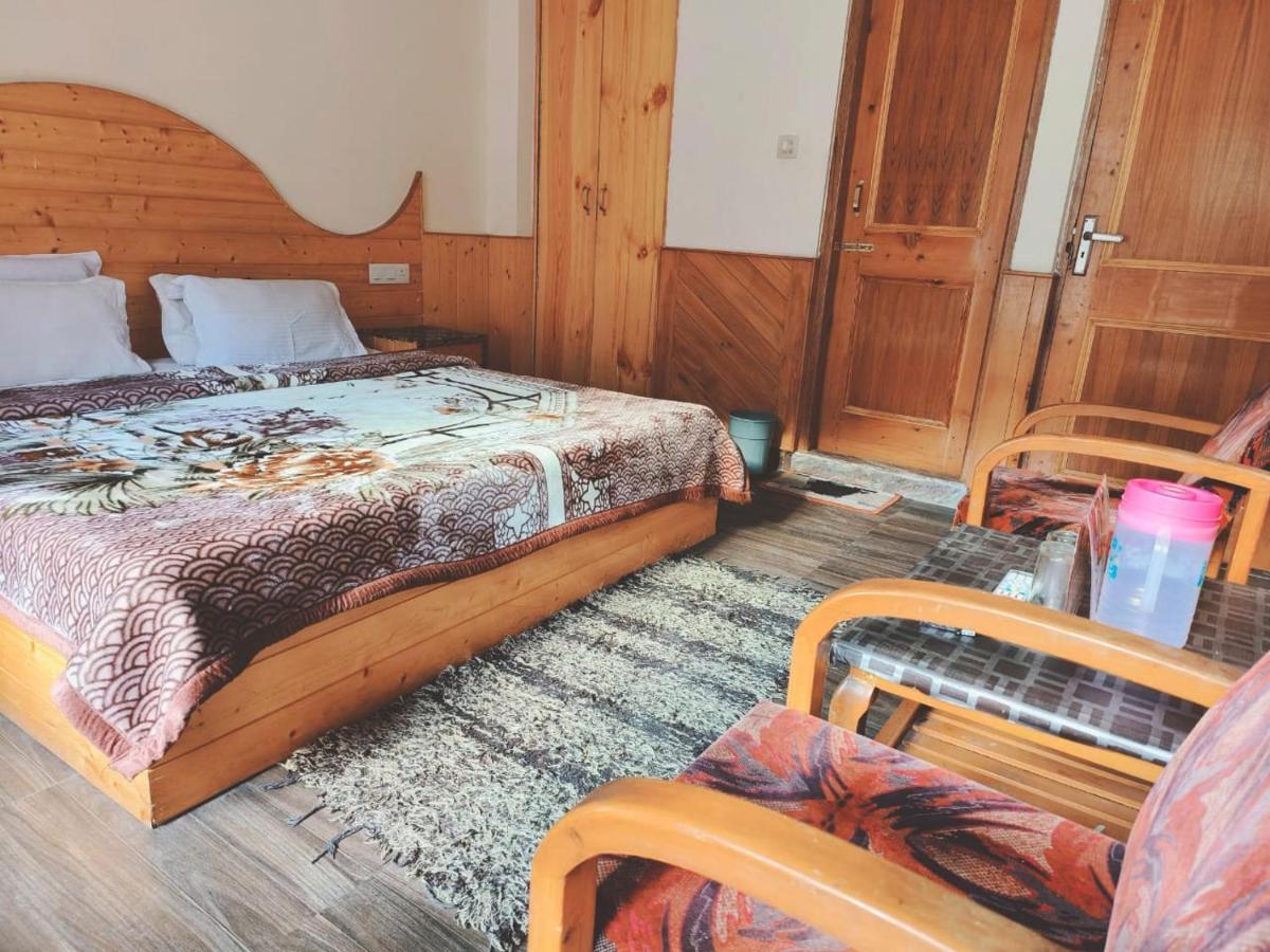 Hotel Hadimba Regency ! Free 4 Wheeler Parking ! Mountain View Rooms ! Near Mall Road Manali מראה חיצוני תמונה